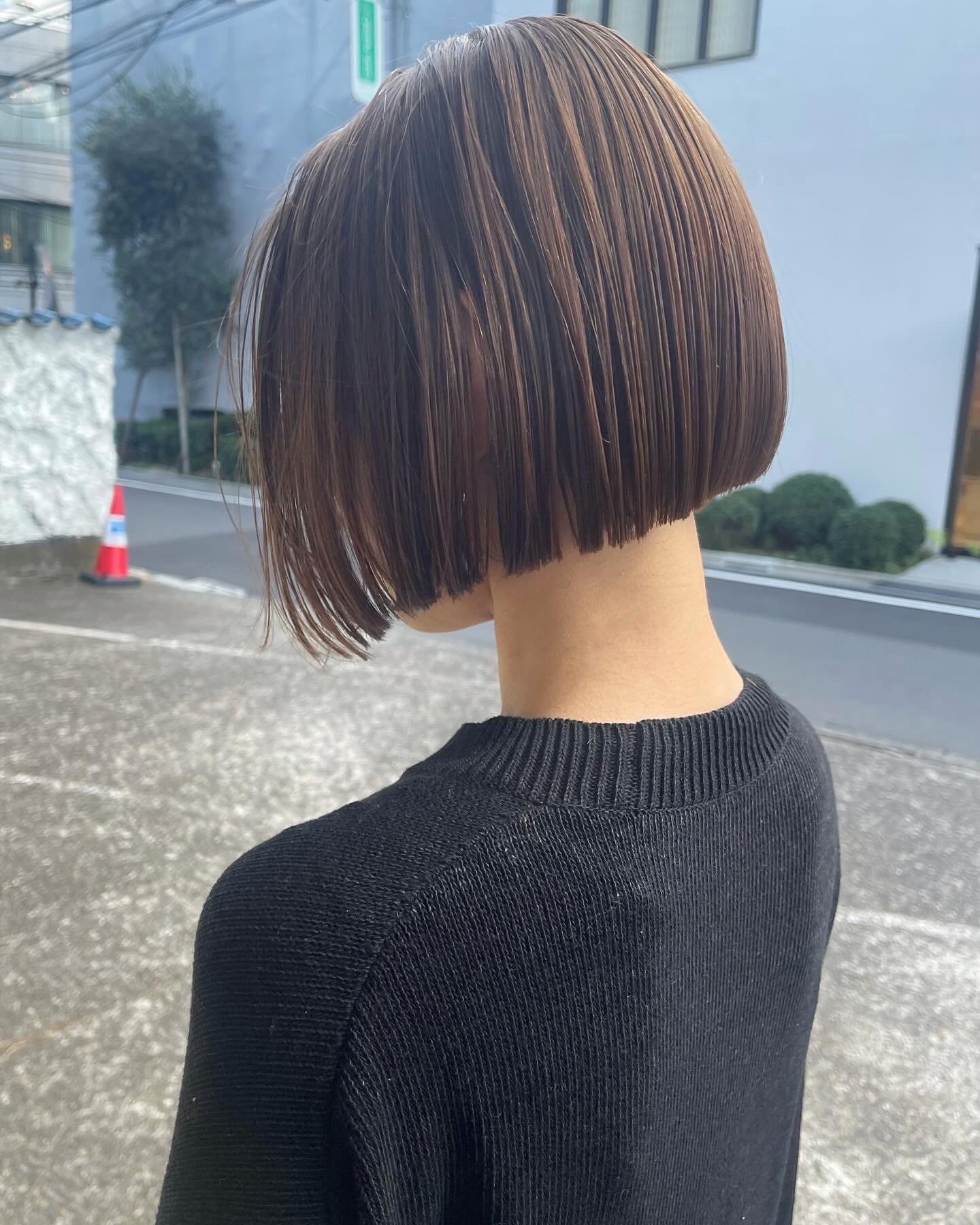 女生短发一刀切