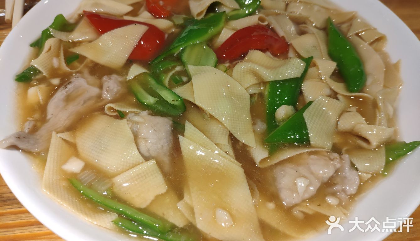 每次来必点熏鸡还有大丰收，分量超足！