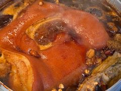 -明姨仔潮汕美食·碳炉猪脚·汕尾牛腩饭·起片鸡煲(起义路店)