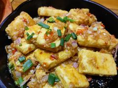 蒜香火腿包浆豆腐-云海肴·汽锅鸡·云南菜(天津国金汇店)