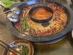 -黄潇洒老火锅(九眼桥宏济巷店)