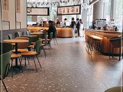 大堂-星巴克臻选(湖滨道店)