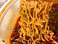 -扒虾小妹儿麻辣海鲜(宏图街店)