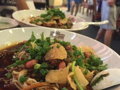 -海口骑楼小吃街