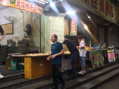 -吴山路夜市