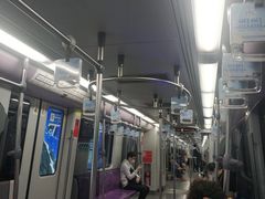 -上海体育馆(地铁站)