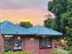 -侯臣咖啡文化村