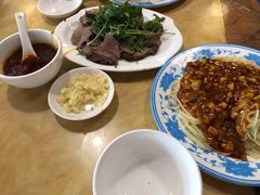 -敦煌达记酱驴肉黄面馆