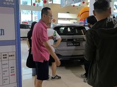 -上汽荣威体验中心(徐汇东安路店)