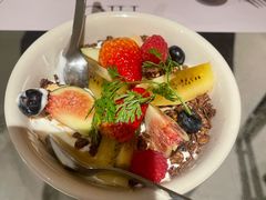 杂果燕麦酸奶碗-Timetable kitchen(东方宝泰店)