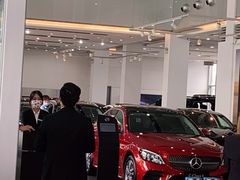 -奔驰上海利星(七宝店)
