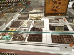 -VENCHI 闻绮(北京国贸商城店)