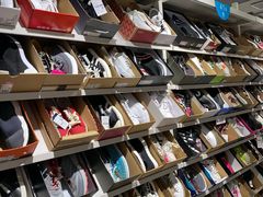 -唯品会(北京国瑞城店)