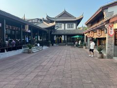 -慈城服务区-停车场