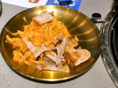 酸菜拌五花肉-金会长自助海鲜·烤肉(人民广场店)