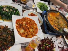 -青瓦餐厅·生鱼片·韩园烤肉(西塔店)