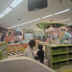 -孩子王童乐园(广州萝岗万达店)