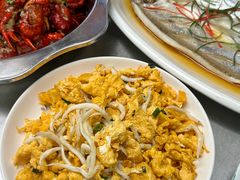-丹水桥地锅鱼·翘嘴鲌·地方特色全鱼宴(丹江口大坝店)