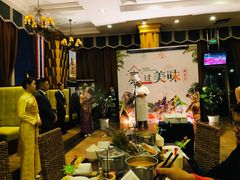 等位区-火舞泰·泰式海鲜火锅餐厅(世纪城店)