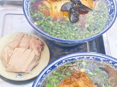 大排香菇面-伟记奥面馆(养育巷店)