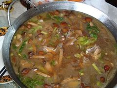 小鸡炖蘑菇-万宝海鲜舫(劳动公园店)