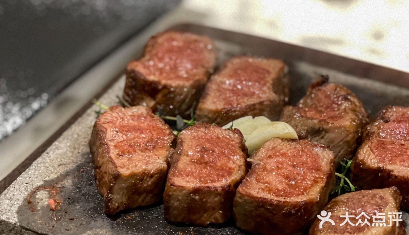 广州 | ABC首创分段式石烧牛扒🥩五成熟玫瑰色一口沉醉🤤