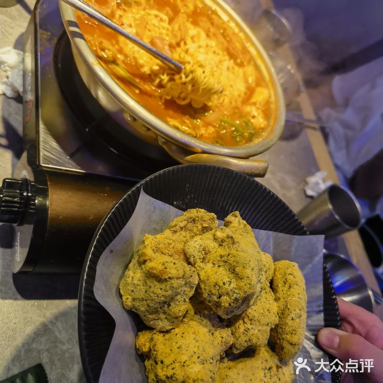 部队锅加炸鸡韩剧同款美食大满足