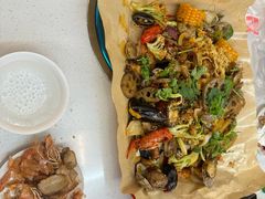 -老东镇啤酒屋海鲜加工·蒸汽海鲜·海鲜烧烤(台东店)