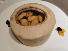松茸炖鸡汤-闻见中国海南菜(K11店)