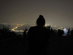 -鬼笑石后山停车场