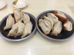 -黄阿姨锅贴大王(万航渡路店)