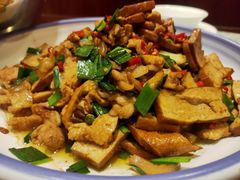 -潇湘华天大酒店-湘·悦美食街(芙蓉中路店)