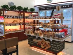 面包甜点陈列柜-红宝石·鲜奶小方(莘庄龙之梦店)
