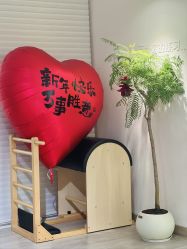 -闺蜜瑜伽·普拉提女性塑形馆