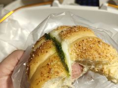 -顶东面包花园·生日蛋糕(世博店)