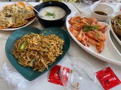 -覃记海鲜美食餐厅