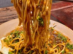 -方铲铲·成都板凳面(滨江银泰店)