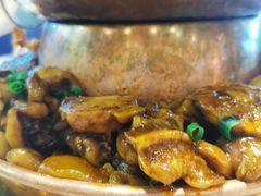香辣牛腩牛蛙锅-老佛爷铜炉蛙锅(海岸城店)