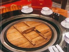 -人民公社铁锅炖·东北菜(卫国道店)