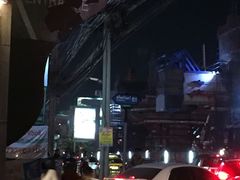 -席娜卡琳火车铁道夜市