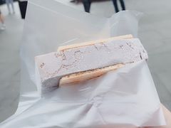 -詹爷爷乌节路街头冰淇淋