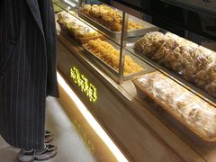 面包甜点陈列柜-鲍师傅糕点(国金街店)