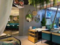 大堂-三个椰子·现砍椰子鸡(金源CBD店)