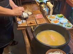 -银米·云南传统过桥米线(双廊黑金冠店)