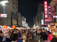 -六合夜市