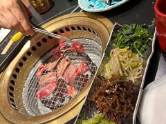 -山川小町·极番烧肉(新地假日广场店)