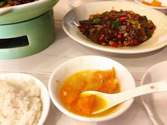 -阿瓦山寨·湘菜现炒·剁椒鱼头王(咸阳总店)