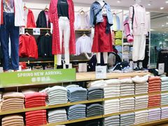 -优衣库(上海虹口龙之梦店)