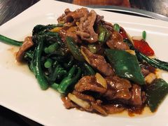 沙茶牛肉炒芥兰-七寸飝大饭店(马场店)
