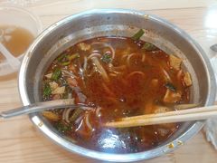-柳州肥姨妈大骨螺蛳粉(东靖路店)